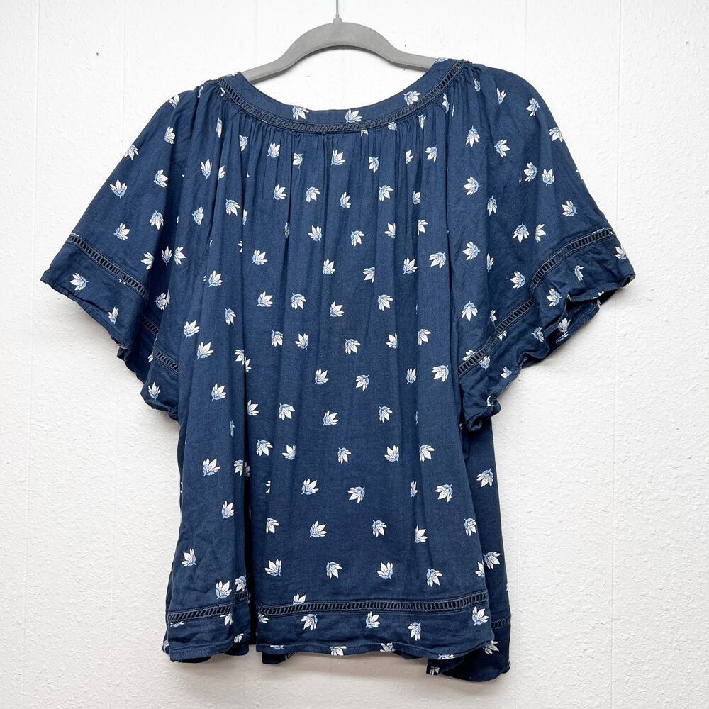 Old Navy Floral Top Women XXL Lightweight Flutter Sleeve Dark Fairy Boho Relaxed - Picture 9 of 12